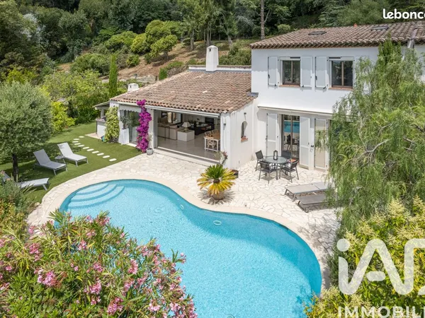Villa 5 pièces 156 m²
