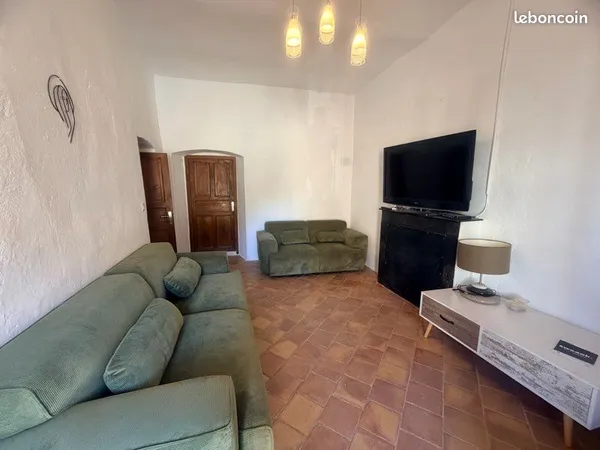 Appartement 3 chambres à l'année à Occhiatana