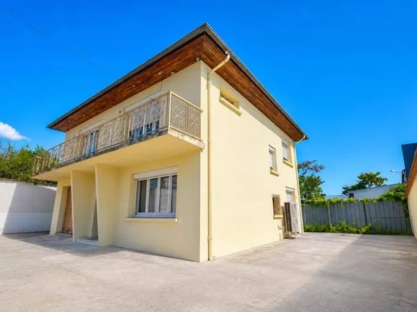 Maison 5 pièces 180 m²