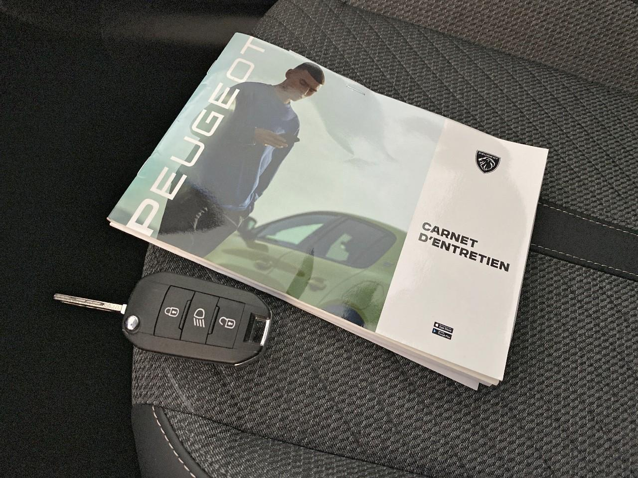 Peugeot 208 hybrid 110 ch e-dcs6 allure — photo 18