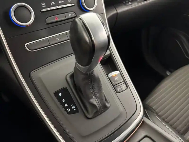 Renault Scenic dci 110 energy edc — photo 22
