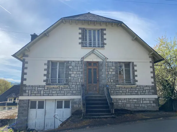 Maison - 170m² - 9 pièces