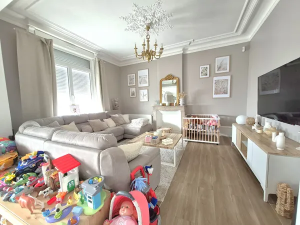 Maison 11 pièces 180 m²