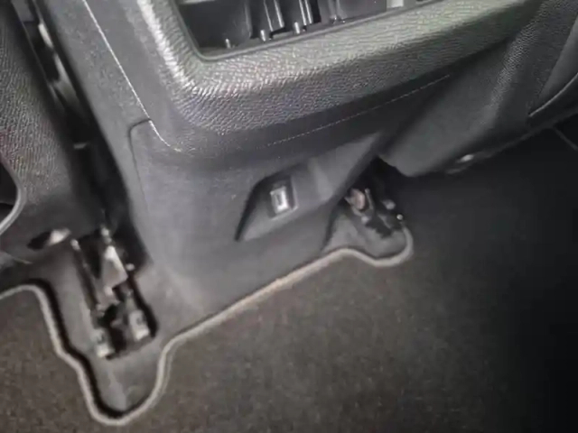 Citroën C5 Aircross hybride 145 e-dcs6 — photo 21
