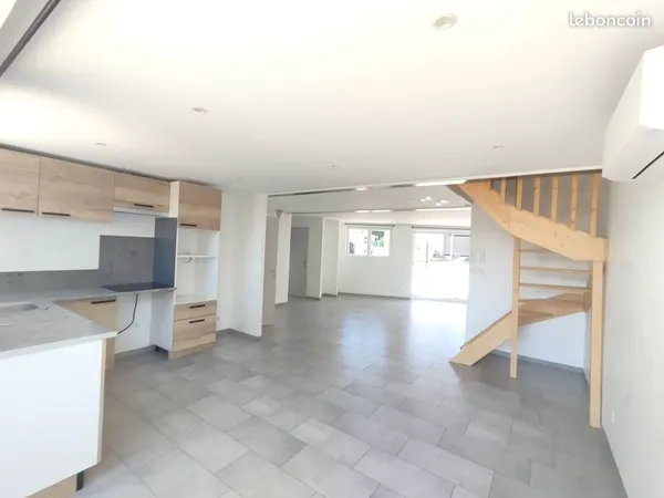 Maison 110 m² avec jardin et parking proche commodités