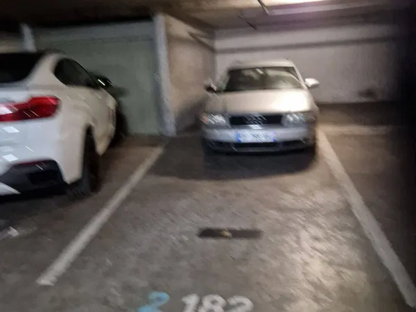 Parking 35 m²