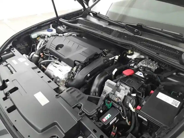 Peugeot 508 sw hybrid 180 e-eat8 — photo 20