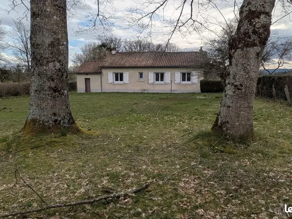 Maison 4 pièces (3 chambres) d'environ 100m2 habitables plus une grande véranda