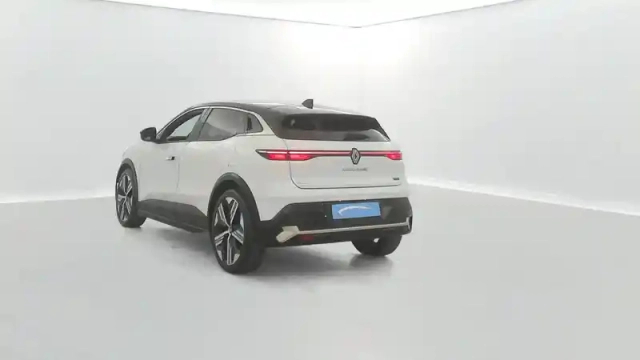 Renault Megane e-tech 220 ch autonomie confort gsr2 — photo 30