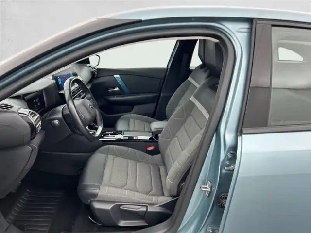 Citroën C4 e- 136 ch automatique — photo 11