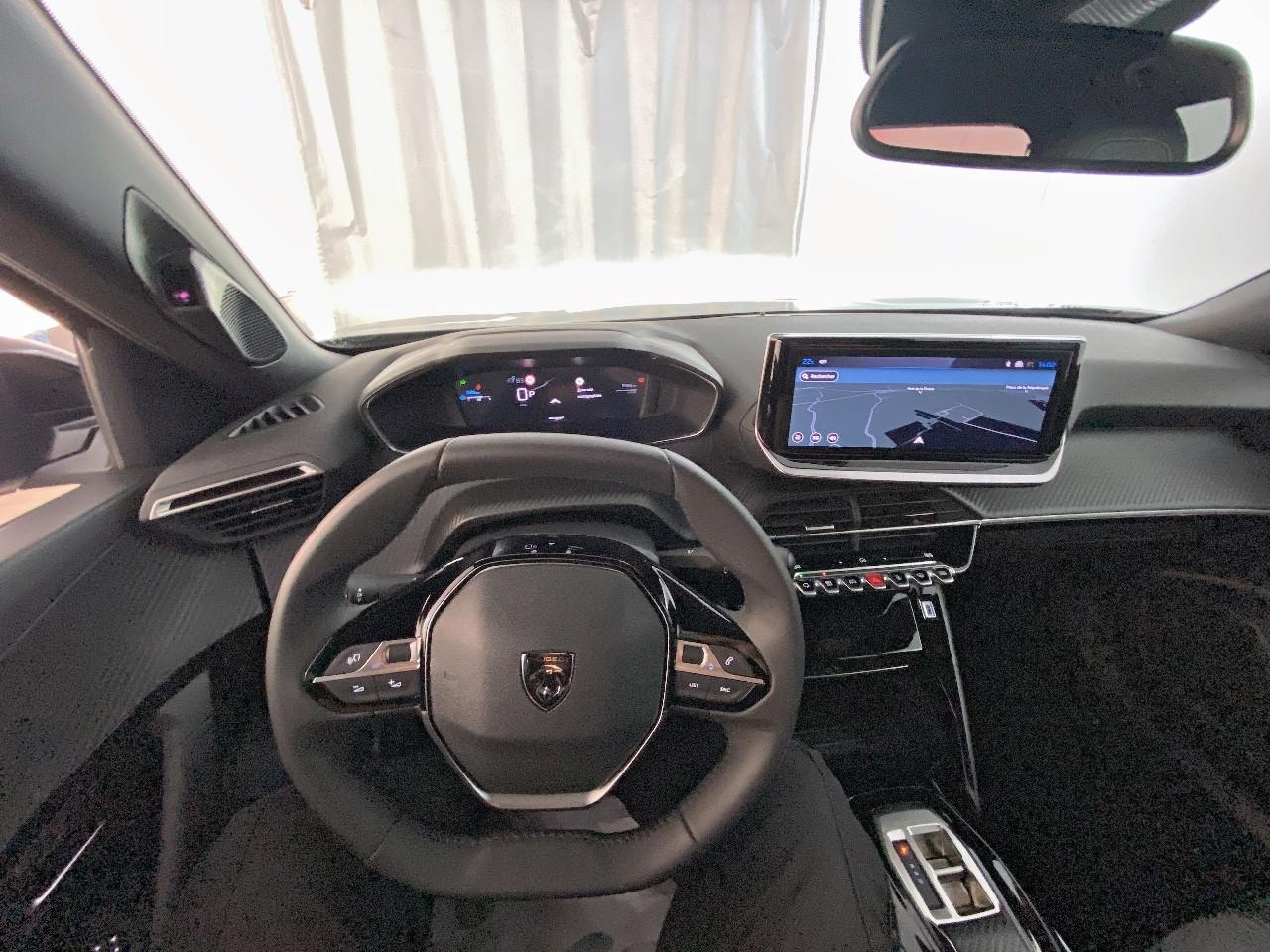 Peugeot 2008 hybrid 145 ch e-dcs6 allure — photo 12