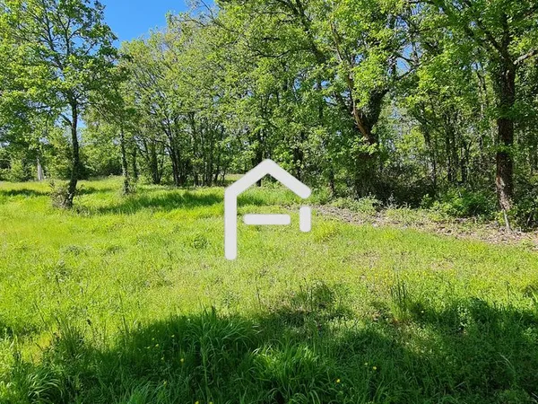 Terrain 2057 m² SOUILLAC