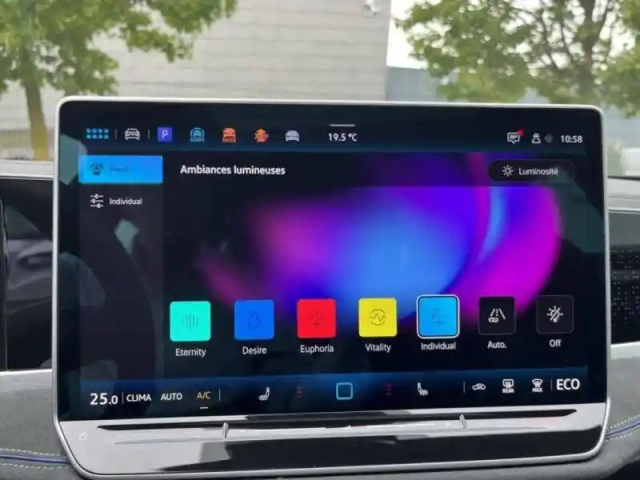 Volkswagen Passat 1.5 ehybrid 272 dsg6 — photo 9