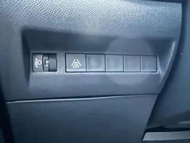 Peugeot 2008 1.2 puretech 130ch s&amp;s style eat8 — photo 14