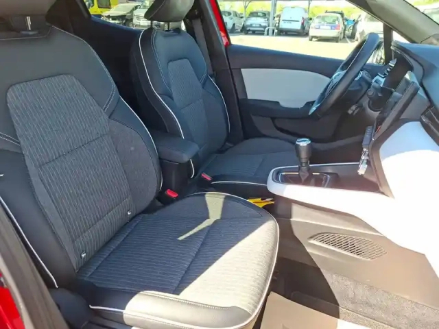 Renault Clio tce 90 — photo 12
