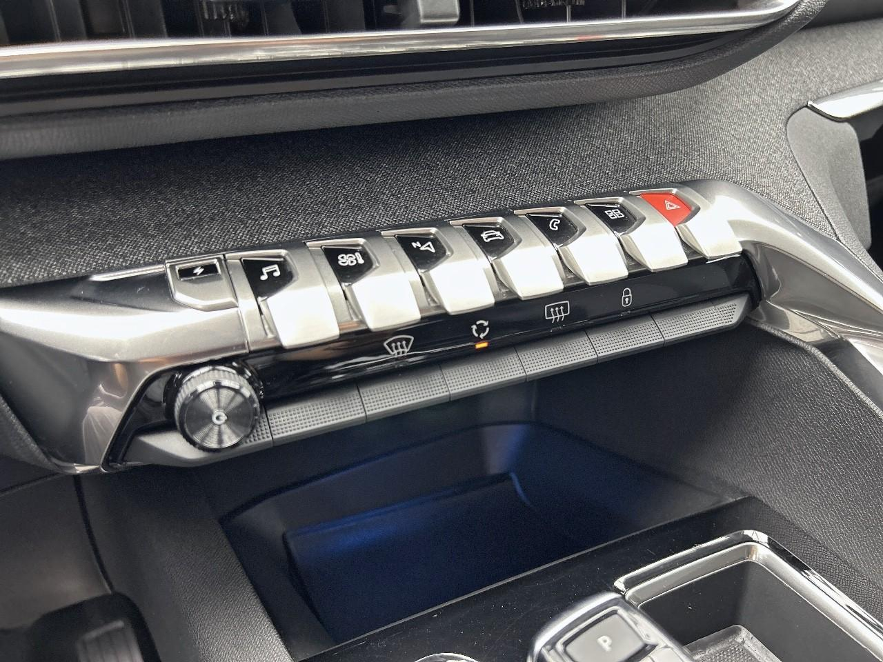Peugeot 3008 hybrid 225 e-eat8 allure pack — photo 30