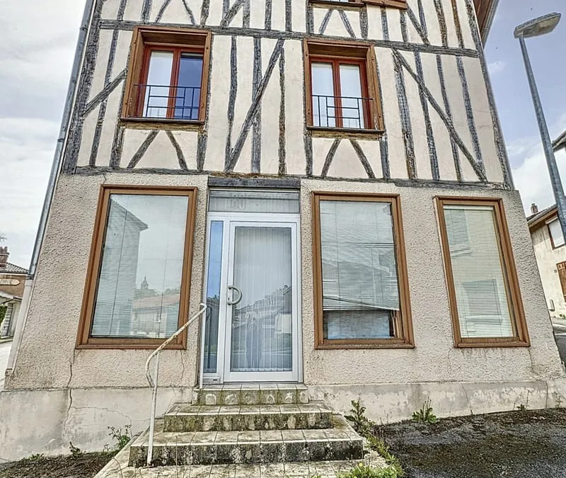 Photo 1
