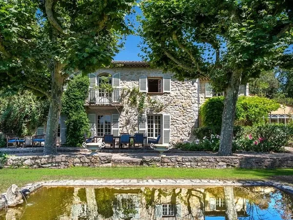 Achat : Maison Châteauneuf-Grasse (06740)