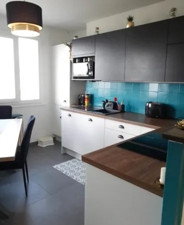 Appartement T3 Saint -Gingolp France