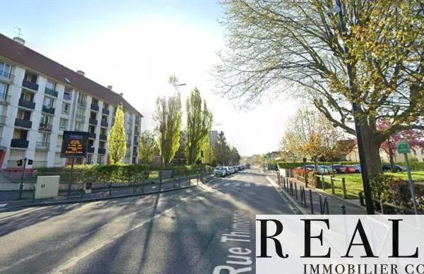 Local commercial 308 m²