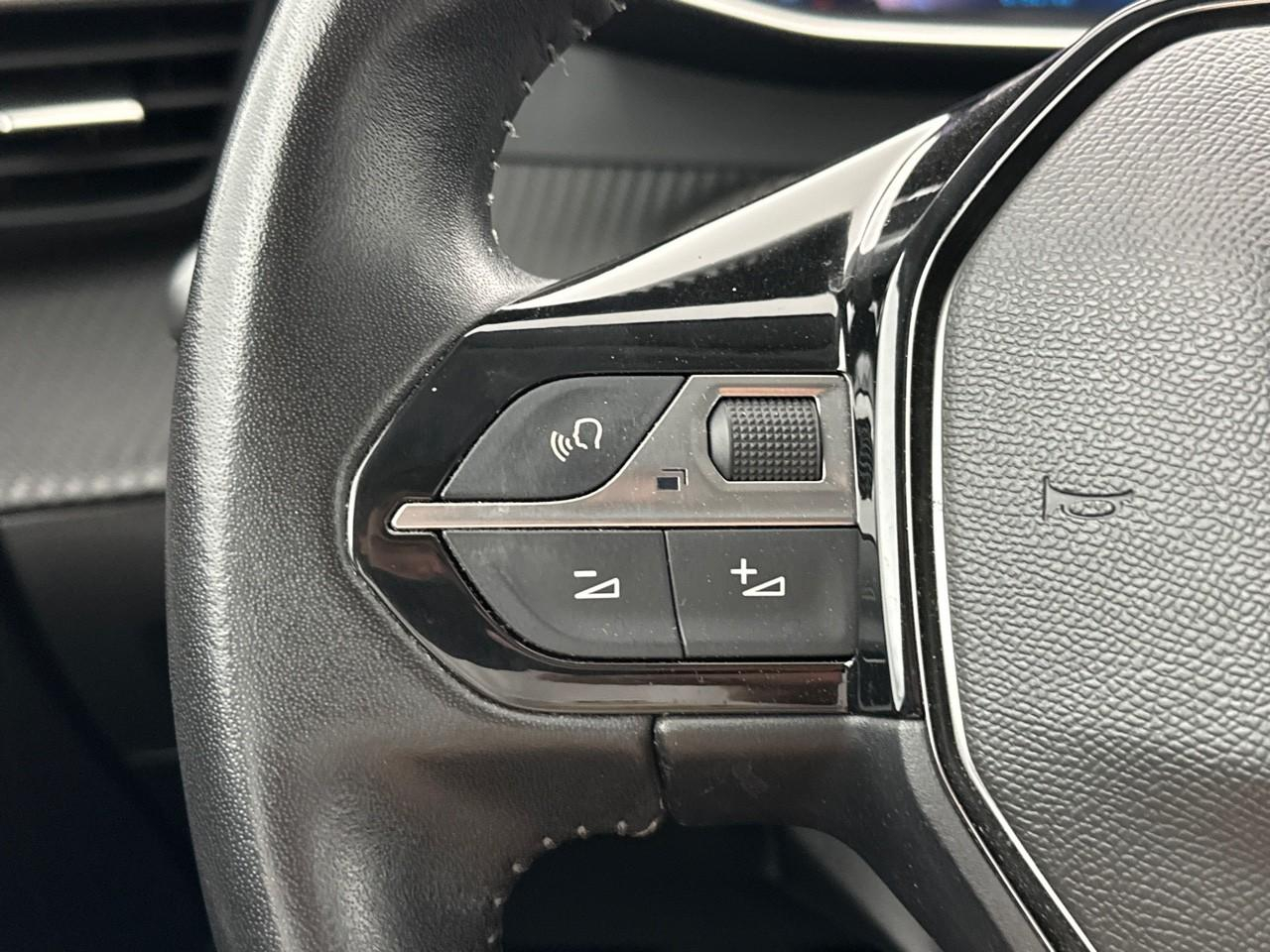 Peugeot 208 puretech 100 s&s bvm6 allure — photo 20