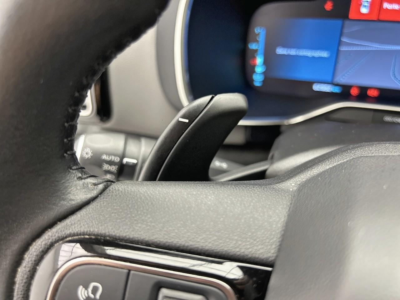 Citroën C5 Aircross hybride rechargeable 225 s&s e-eat8 feel — photo 30