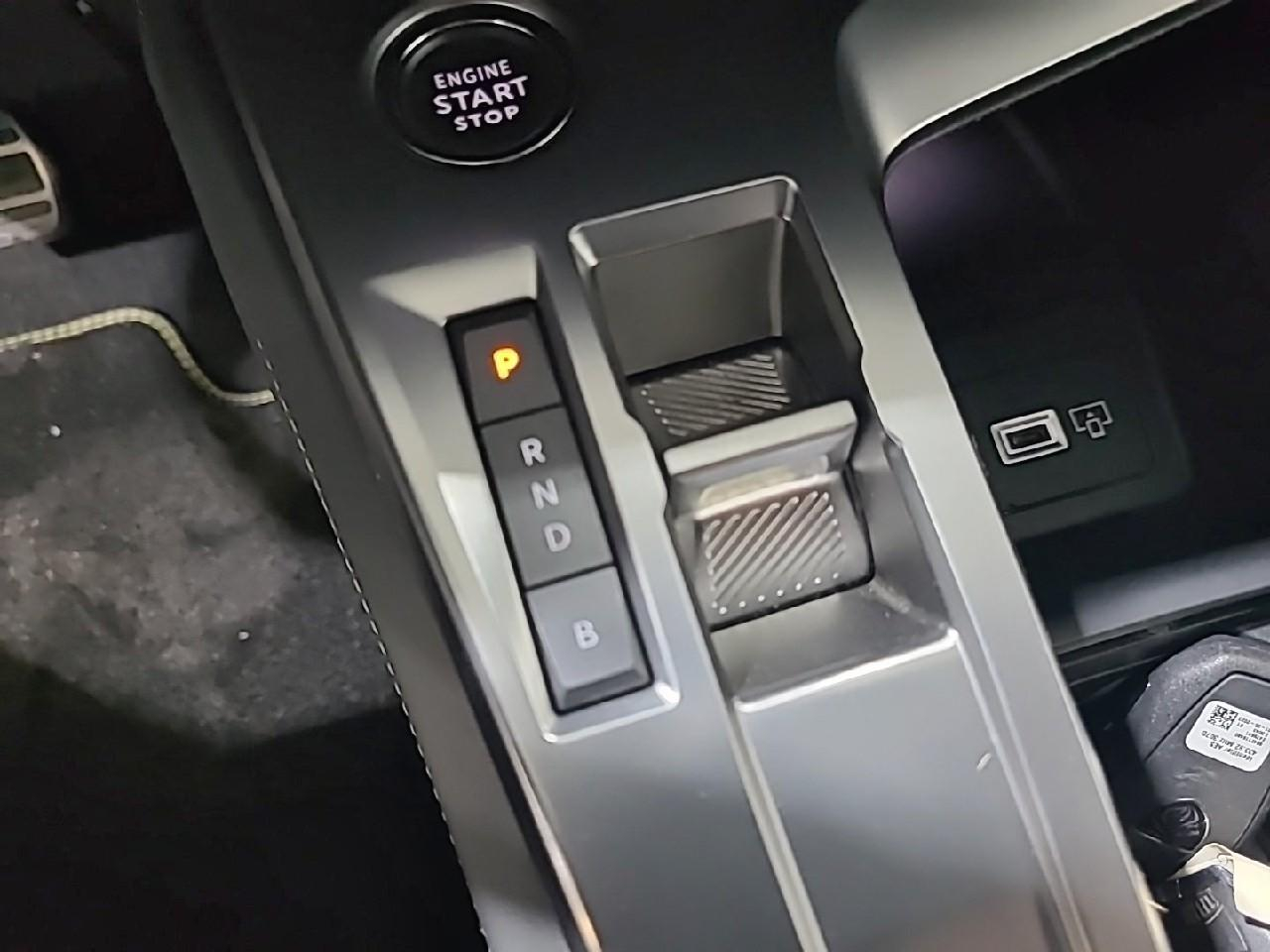 Peugeot 308 phev 180 e-eat8 gt — photo 19