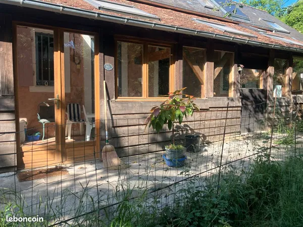 Maison en pierre à la campagne à vendre