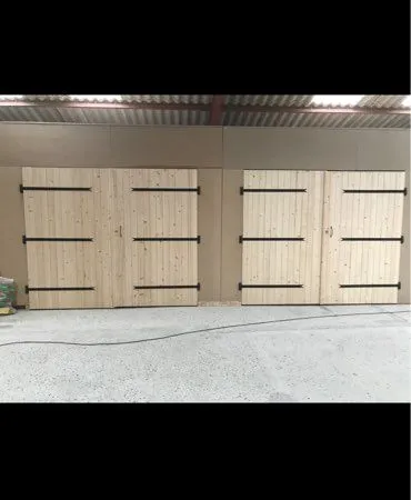 BOX DE STOCKAGE et places de stationnement