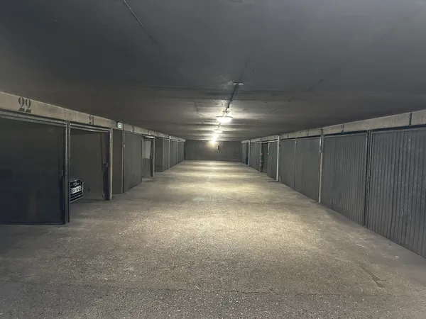Vends boxe de parking 14m²