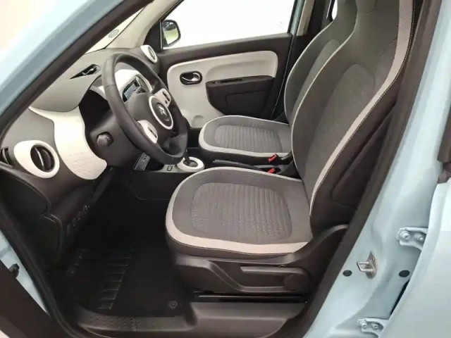 Renault Twingo iii e-tech — photo 26