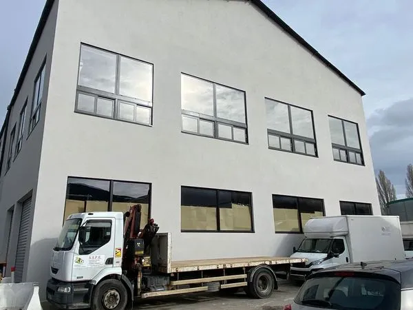 ENTREPOT 473 m2 PERSAN