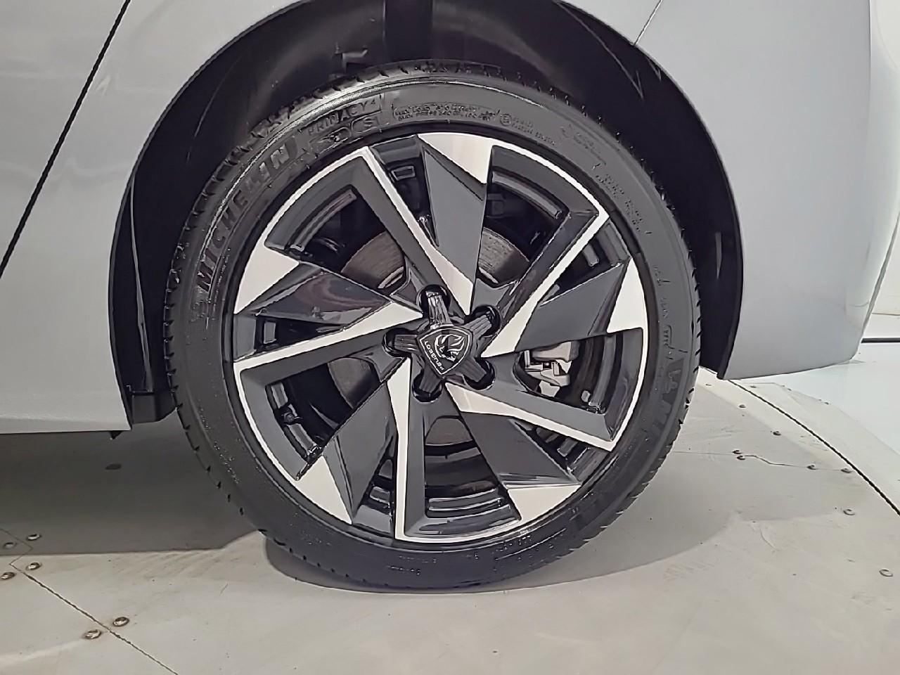 Peugeot 308 phev 180 e-eat8 allure — photo 16