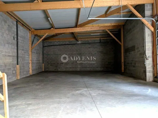 Local d'activité 280 m²