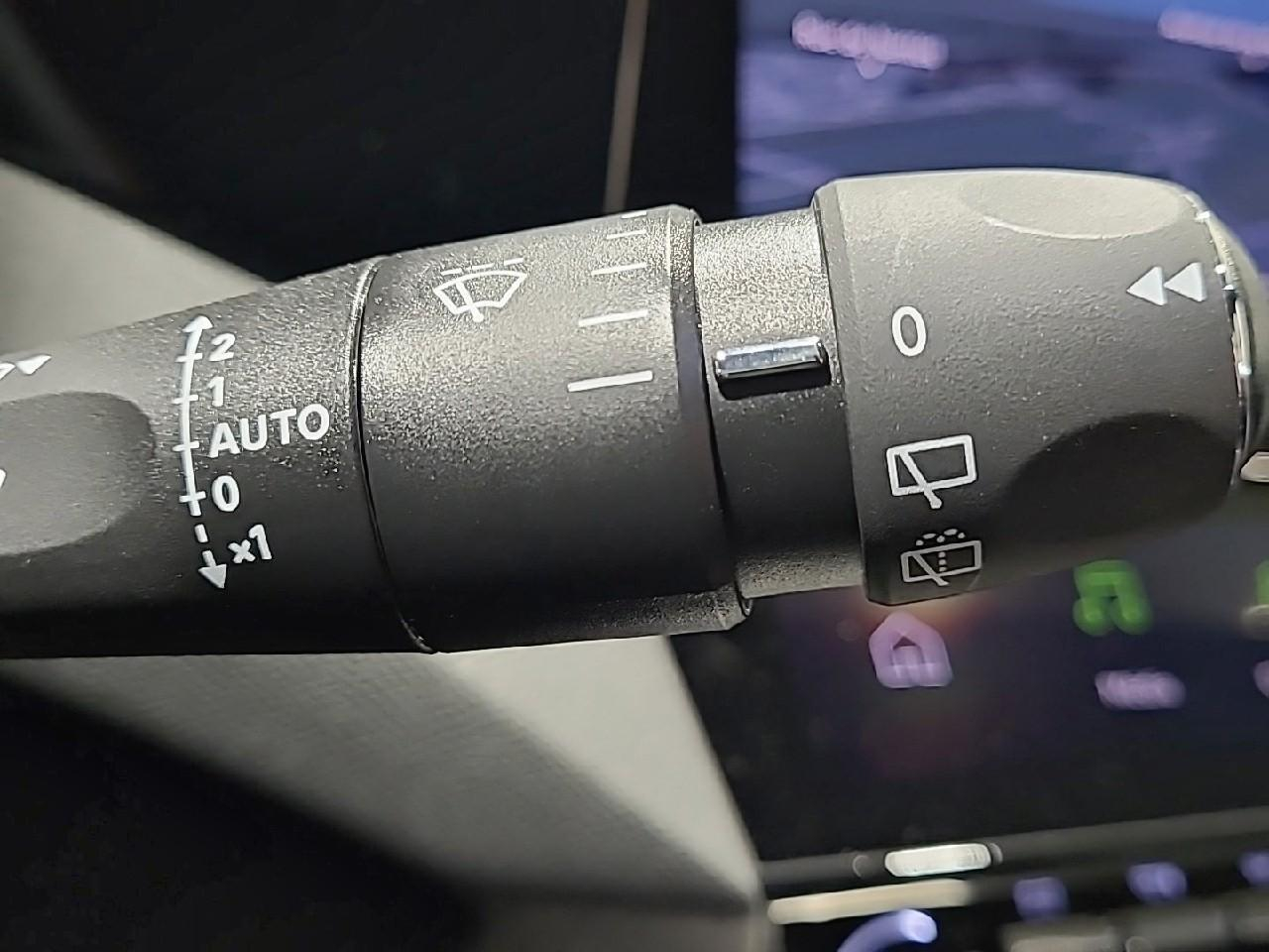 Peugeot 308 sw hybrid 136 e-dcs6 gt — photo 24