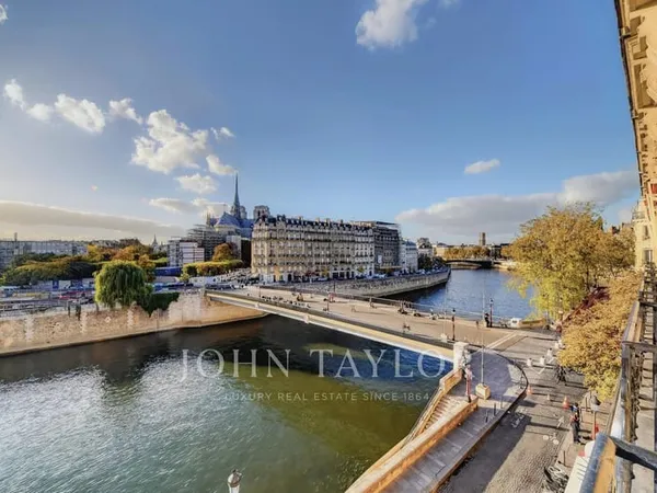 Paris Île Saint-Louis - Vues exceptionnelles sur la Seine et Notre Dame