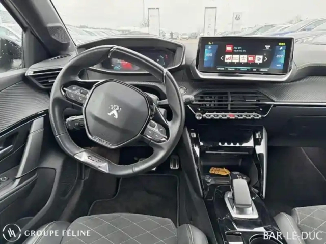 Peugeot 208 e- 136ch gt pack — photo 8