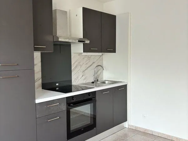 F2-1mn Gare-32m2-600