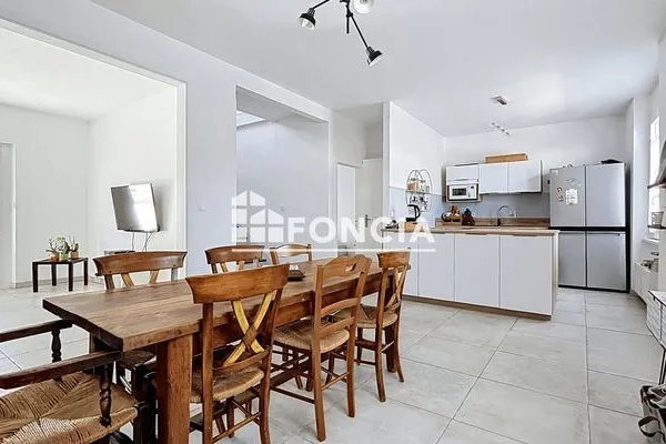 Maison 8 pièces 163 m²