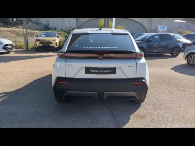 Toyota C-Hr + 224ch 77kwh design grande autonomie — photo 4
