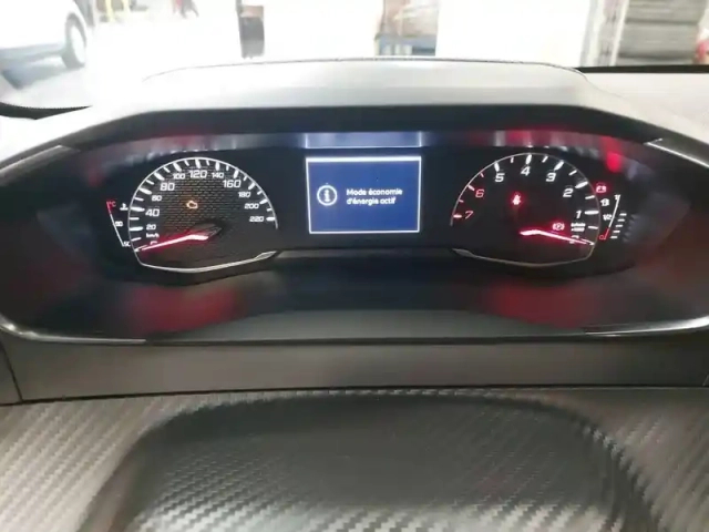 Peugeot 208 puretech 75 s&amp;s bvm5 — photo 30