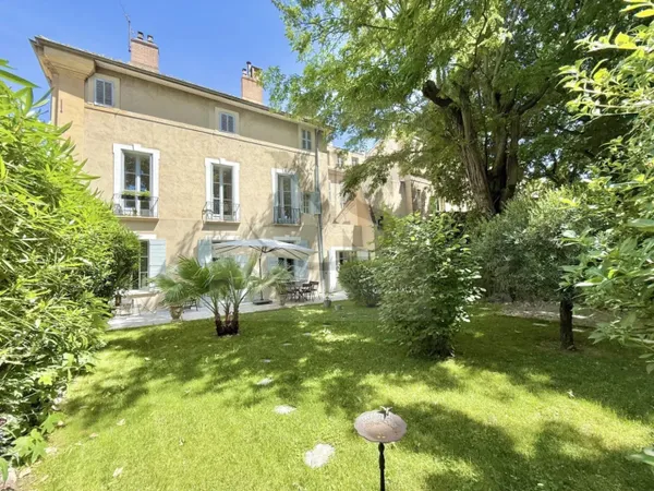 AIX-EN-PROVENCE - QUARTIER MAZARIN / APPARTEMENT AVEC JARDIN PRI