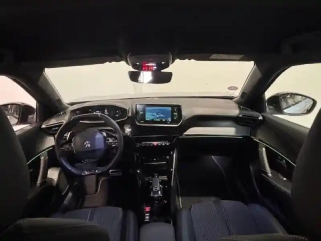 Peugeot 2008 1.2  130 gt eat8 / gps / caméra / carplay — photo 13