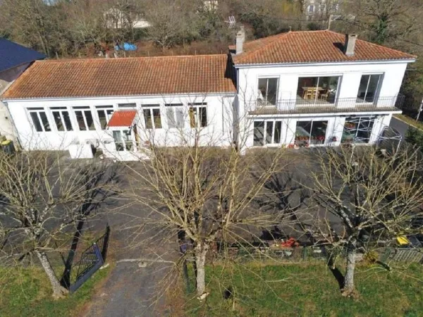 Maison Vente Genouillé 6p 205m² 168500€