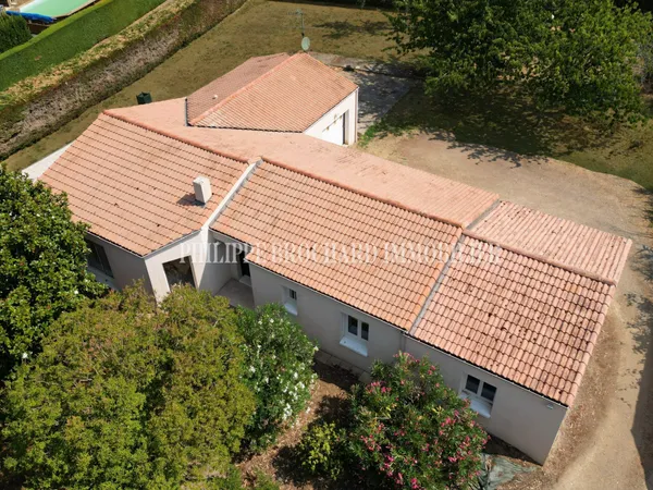 Plain pied 4 chambres beau terrain !