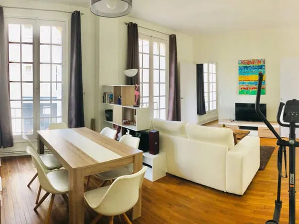 Appartement de type II - HYPER CENTRE