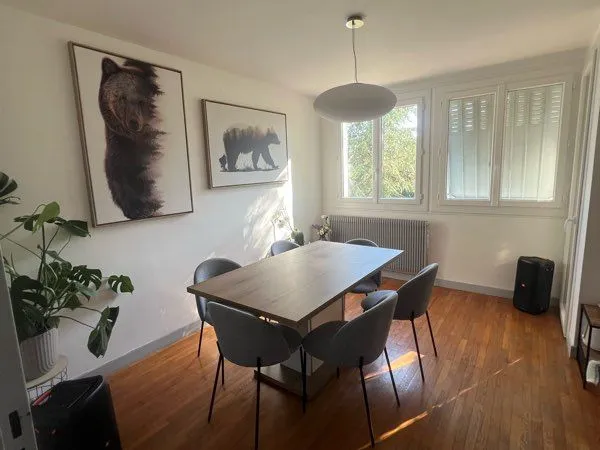 Appartement T4 lumineux et traversant — Proche bord de Loire