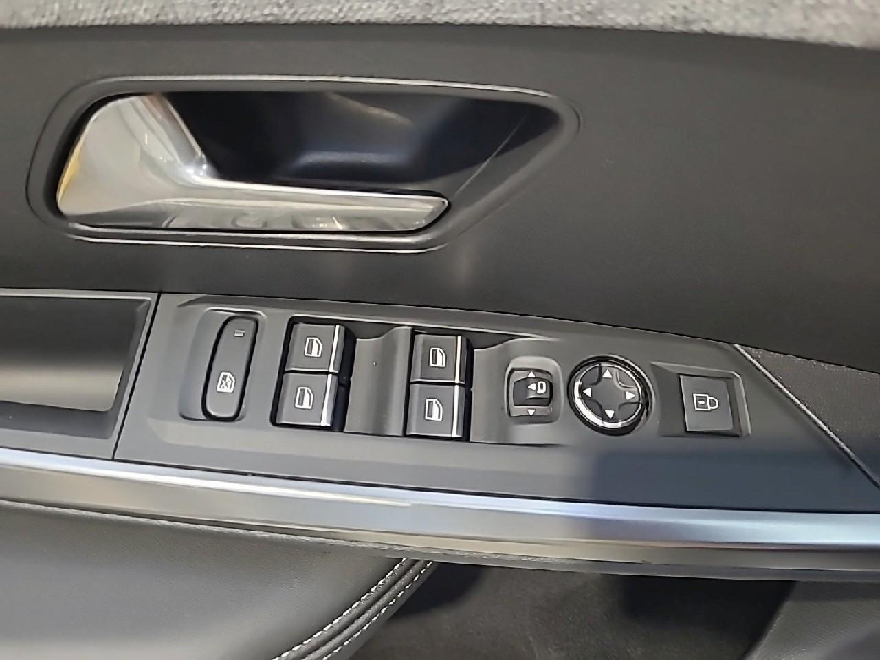 Peugeot 3008 hybrid 136 e-dcs6 gt — photo 24
