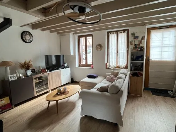 Maison de ville pleine de charme aux Authieux-sur-le-Port-Saint-Ouen