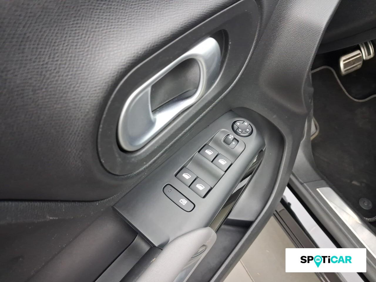 Citroën C5 Aircross hybrid 225ch shine pack e-eat8 — photo 19